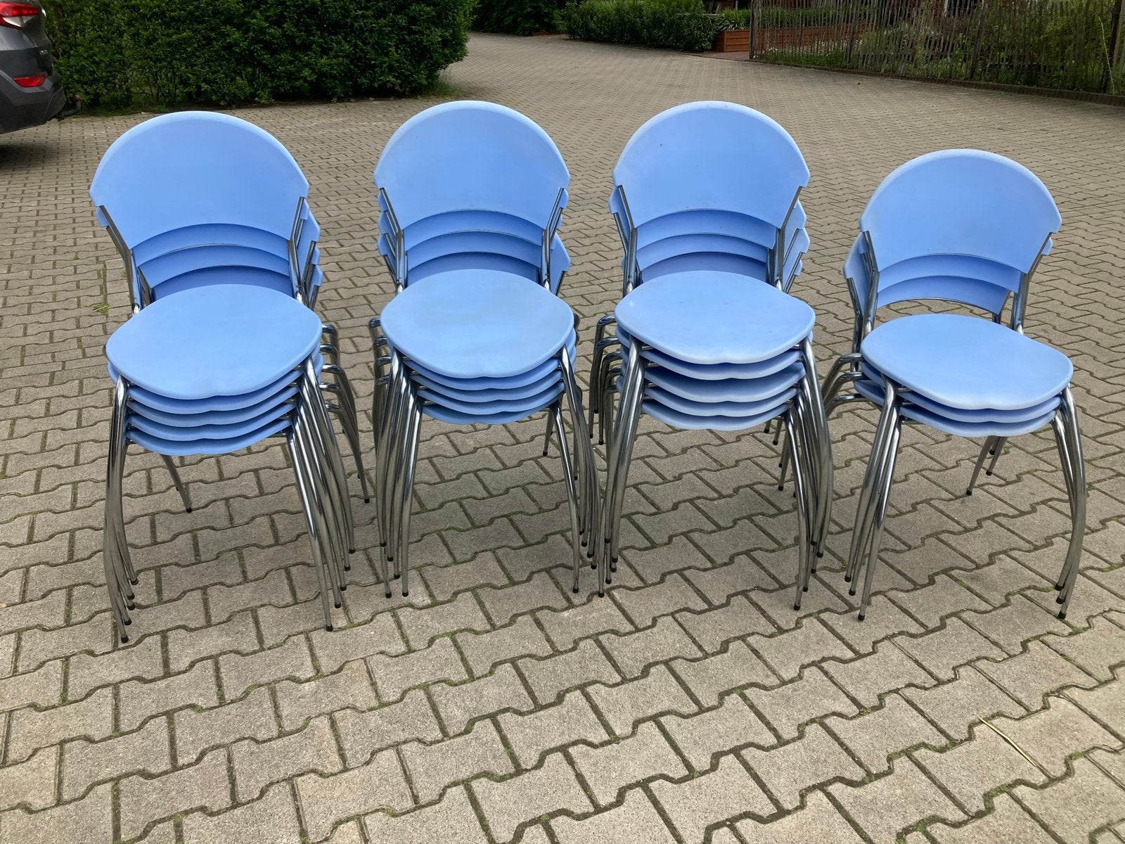Set van 18 stapelbare stoelen, lichtblauw, Ophalen, Kunststof, Gebruikt, Blauw