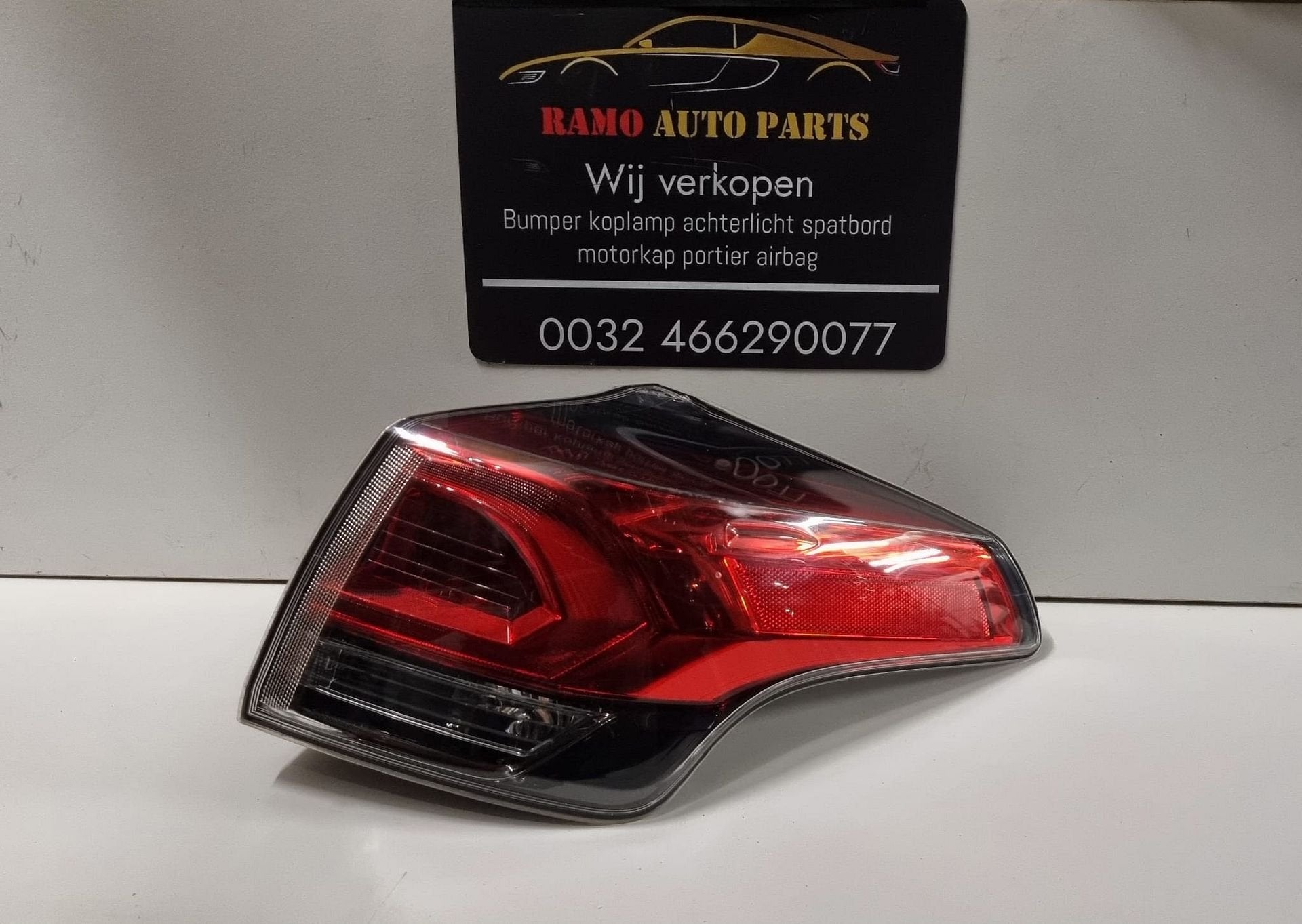 ACHTERLICHT TOYOTA RAV4 RECHTS 81550-42202, Gebruikt, -, -, Ophalen of Verzenden