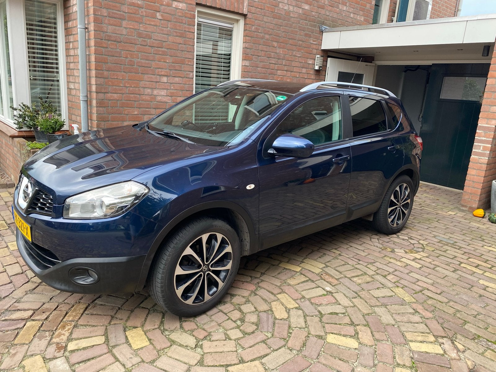 Nissan Qashqai 1.6 2WD 2010 Blauw, Voorwielaandrijving, Stof, Zwart, 4 cilinders