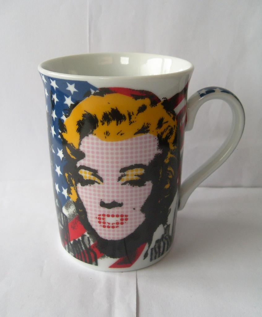 Marilyn Monroe Beker Mok Pop-Art Stijl Woodhouse USA, Verzamelen, Ophalen of Verzenden, Zo goed als nieuw, Gebruiksvoorwerp