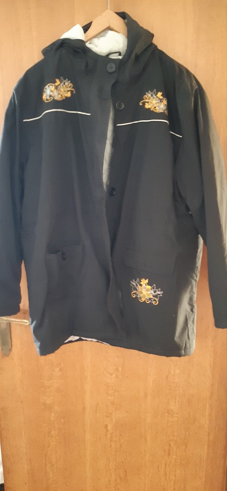 Nieuwe zwarte jas met bloemenborduursel, maat 52/54, Zwart, Maat 46/48 (XL) of groter, Nieuw, Ophalen of Verzenden