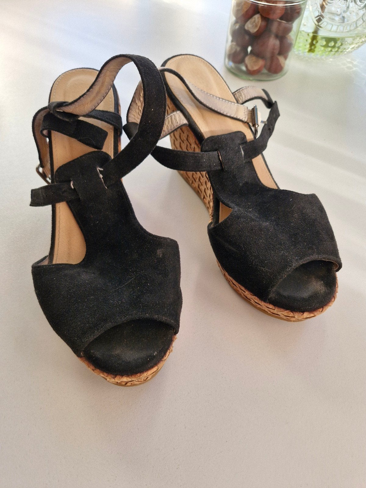 Leuke zwart suede muiltjes met hoge brede hak, Ophalen of Verzenden, Zo goed als nieuw, Zwart, Sandalen of Muiltjes