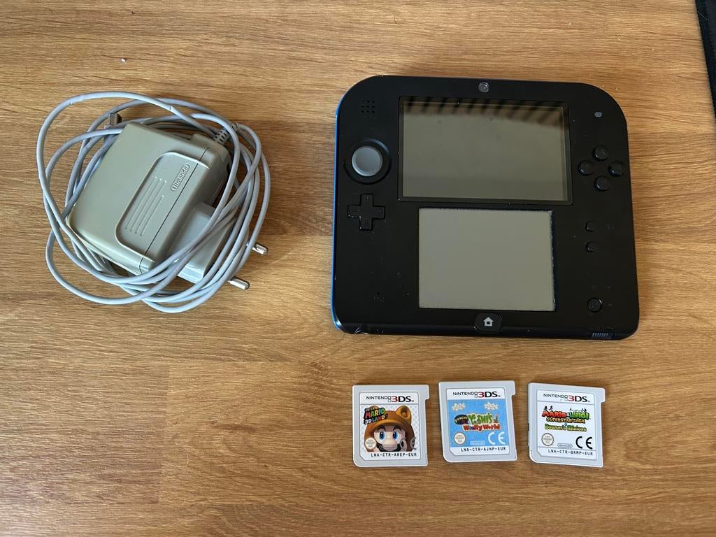Nintendo 2ds + games, Zwart, 2DS, Ophalen of Verzenden, Zo goed als nieuw