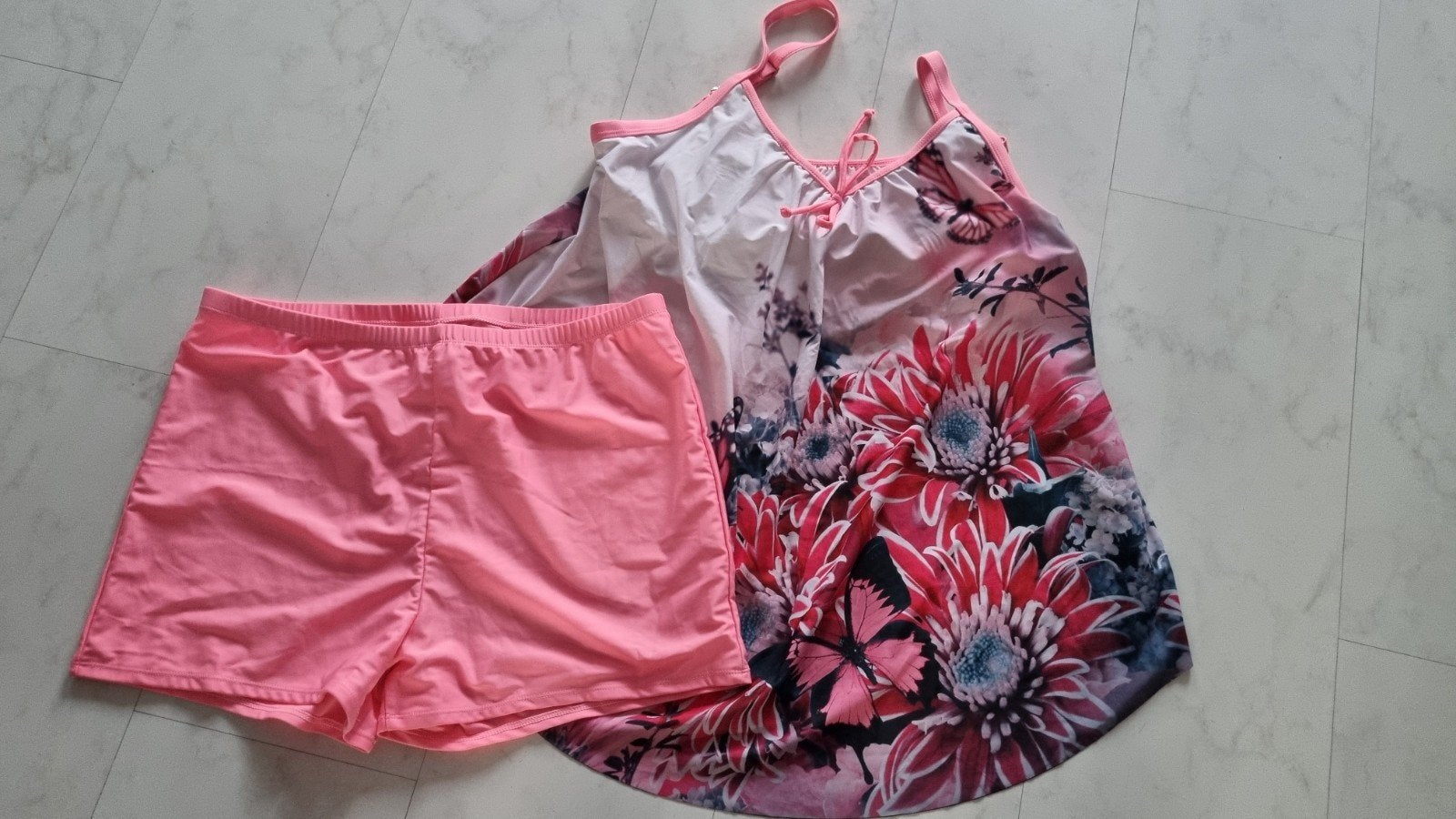 diverse Tankini maat L/XL, 1 seizoen gedragen, €10,= pst, Kleding | Dames, Ophalen of Verzenden, Nieuw, Overige kleuren, Overige typen