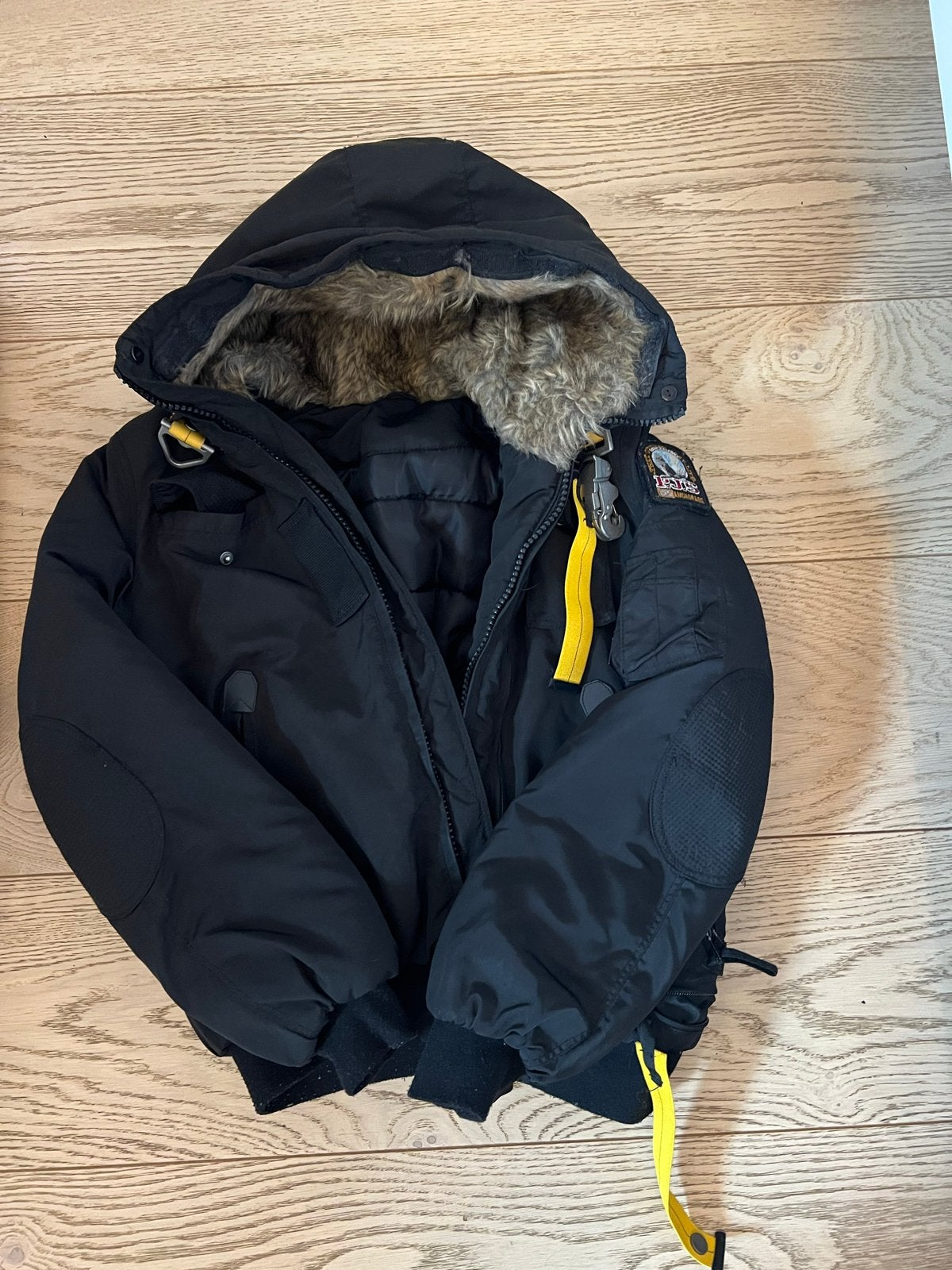 Parajumpers jas (nep), Ophalen of Verzenden, Zo goed als nieuw, Maat 36 (S), Zwart