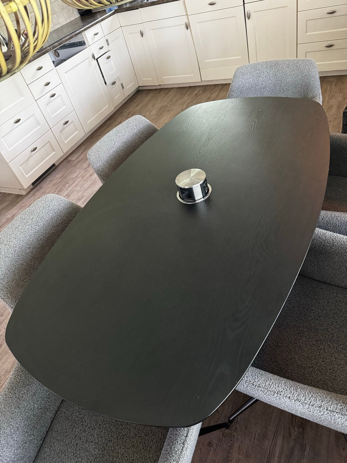 Ovale eettafel met stopcontacten, excl stoelen, Huis en Inrichting, Tafels | Eettafels, Ophalen, Gebruikt, 50 tot 100 cm, 150 tot 200 cm