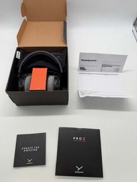 Beyerdynamic DT 700 PRO X closed-back Studio Koptelefoon