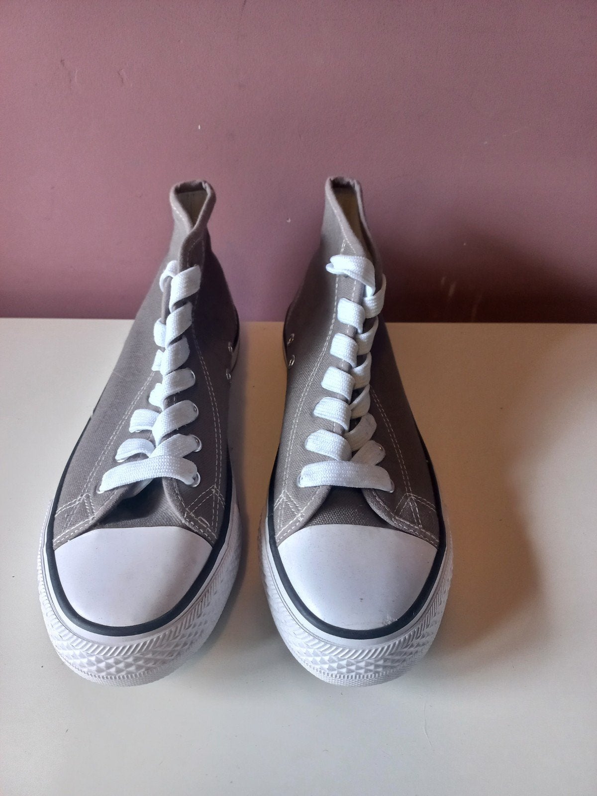 NIEUW grijze gympen, sneakers, bristoll, grijs maat 39 NIEUW, Ophalen, Nieuw, Sneakers of Gympen, Grijs