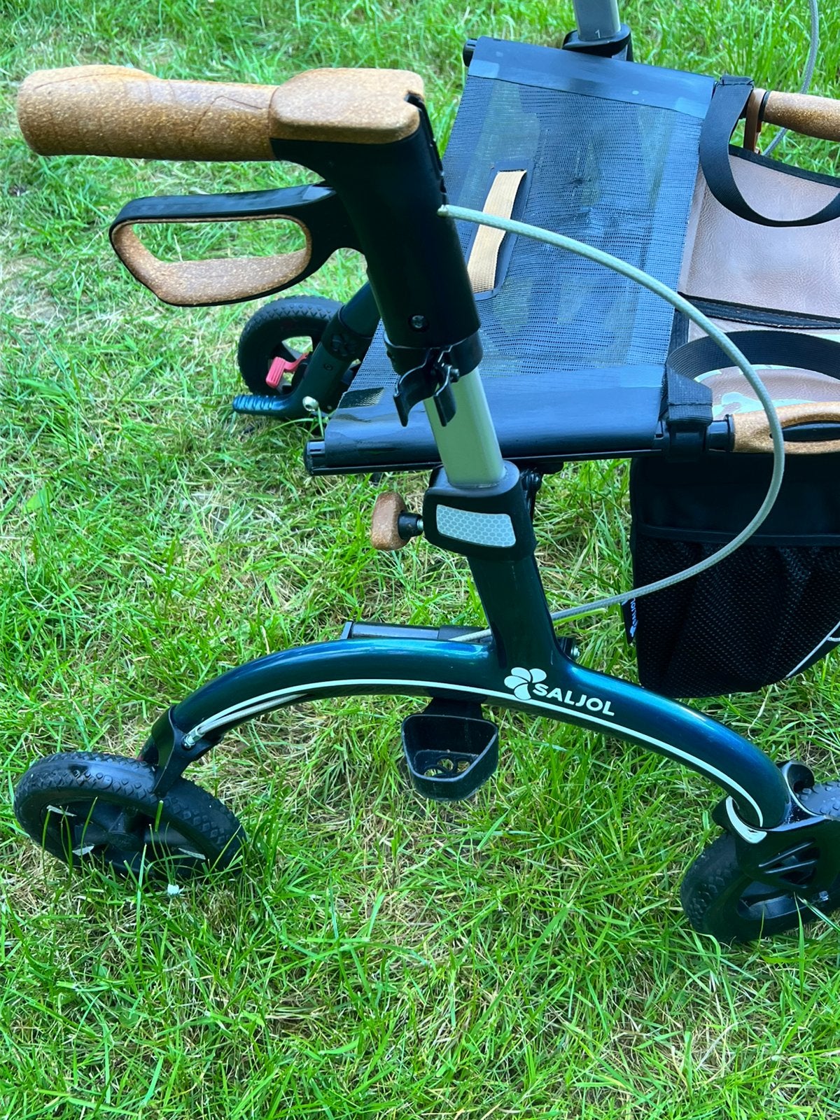 SALJOL ROLLATOR, Diversen, Rollators, Ophalen of Verzenden, Opvouwbaar, Zo goed als nieuw