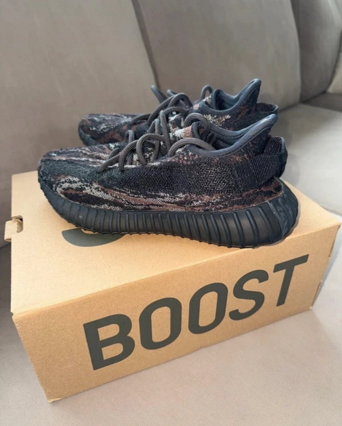 Unisex yeezy boost 350 mx rock, Kleding | Heren, Schoenen, Zwart, Ophalen of Verzenden, Sneakers of Gympen, Zo goed als nieuw