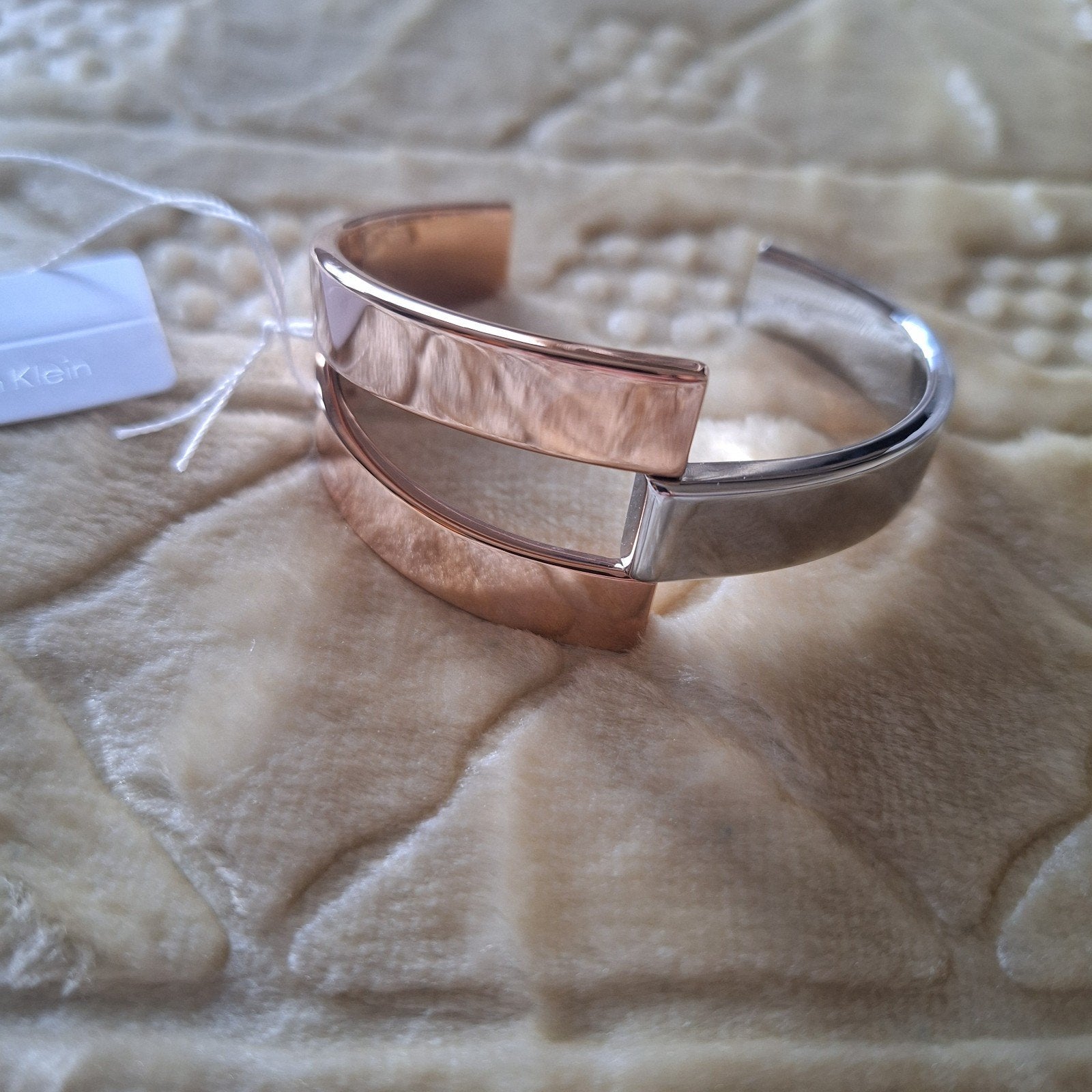 Nieuwe Calvin Klein armband Bi-color, Sieraden, Tassen en Uiterlijk, Ophalen of Verzenden, Nieuw, Zilver, Staal