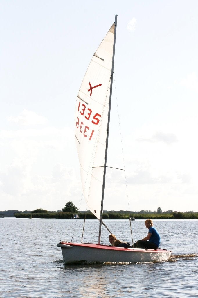 Zeilboot flying arrow met trailer polyester schakel, Watersport en Boten, Ophalen, Gebruikt, Minder dan 15 m², Overige typen