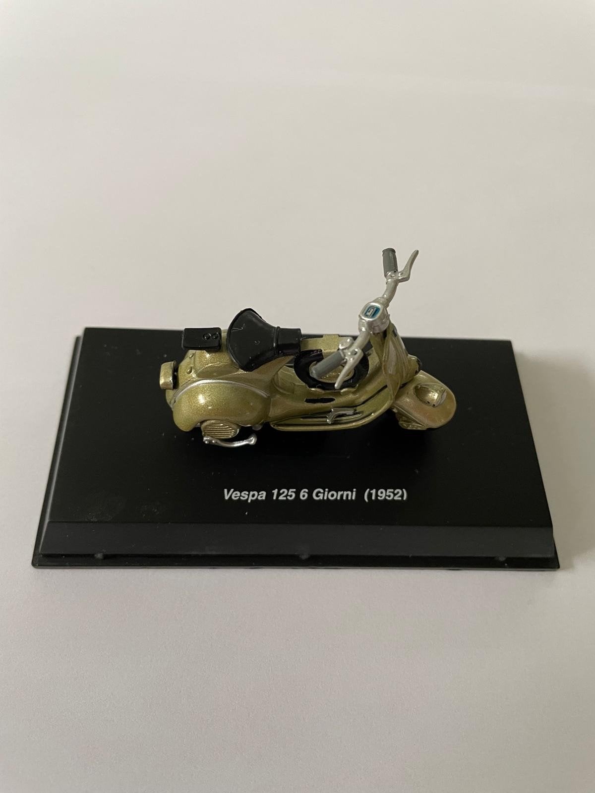 Origineel miniatuur model Vespa 1:32, Ophalen of Verzenden, Nieuw, Overige typen, Overige merken