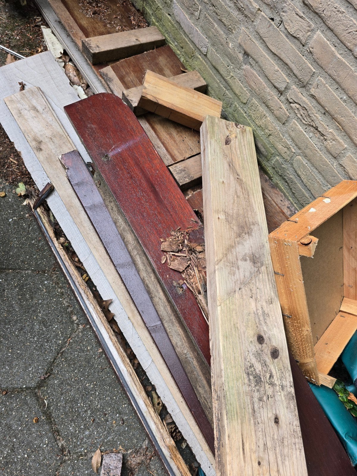 Gratis af te halen: Diverse stukken hout, Minder dan 3 m³, Ophalen of Verzenden, Overige houtsoorten, Blokken