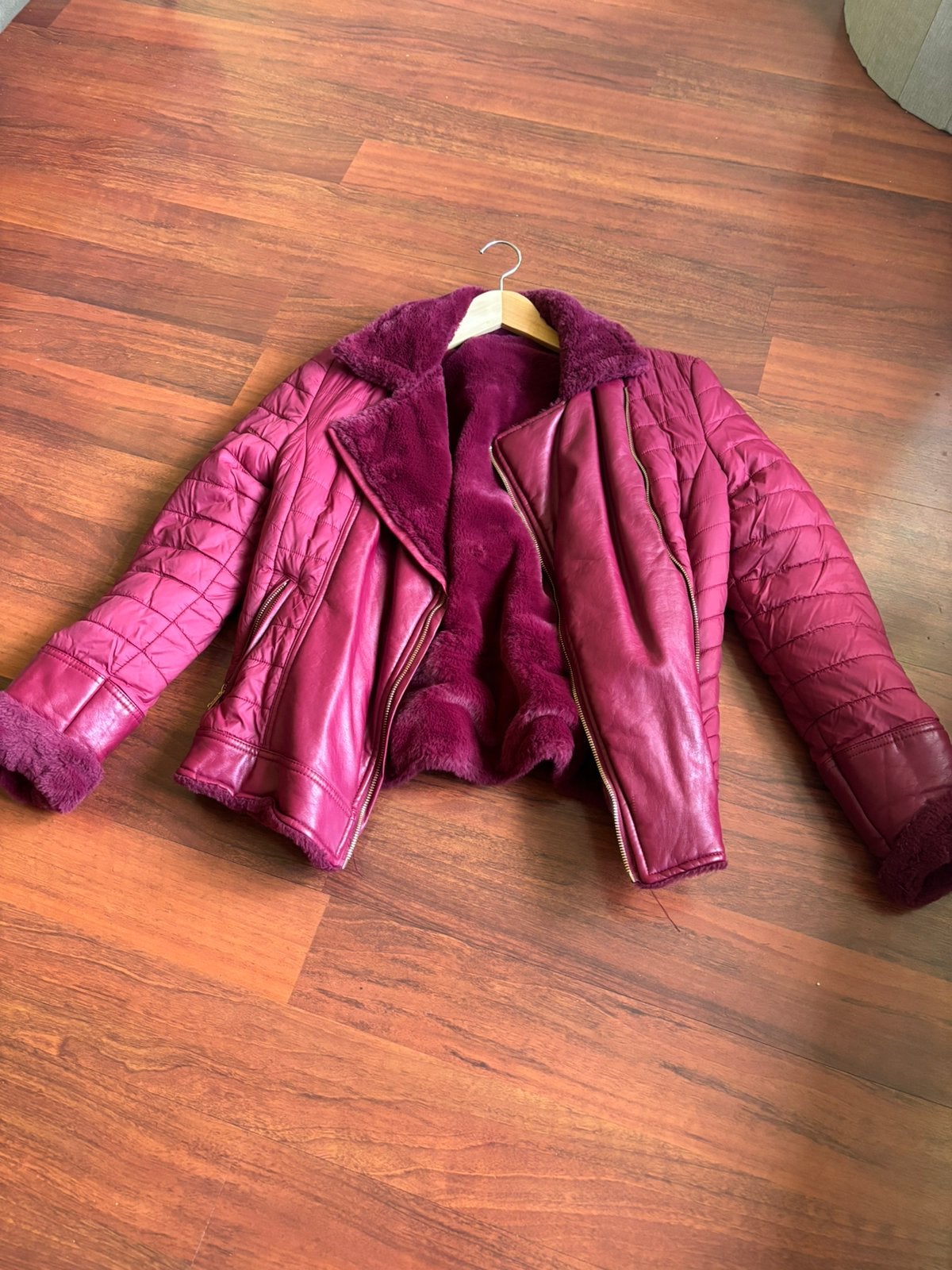 Jas van Guess, Kleding | Dames, Ophalen of Verzenden, Zo goed als nieuw, Zwart