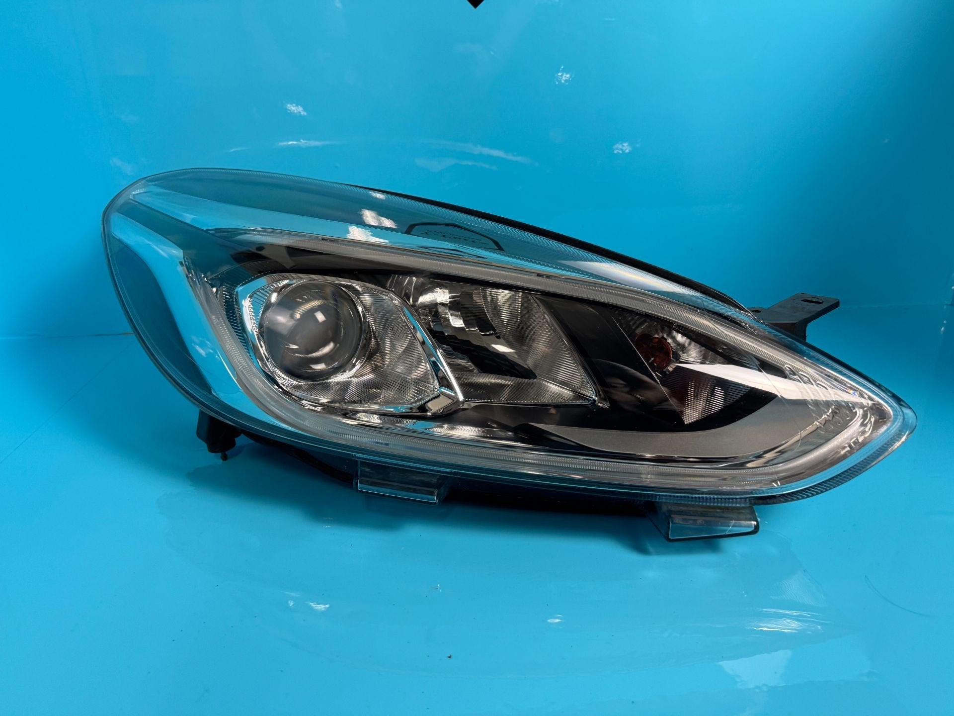 ford fiesta mk8 koplamp rechts H1BB13N029CE, Gebruikt, Info@ford.com, Ophalen of Verzenden, Ford