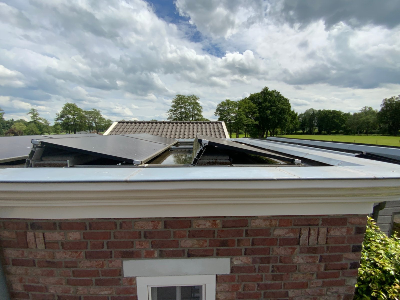 Te koop 6x320W zonnepanelen inclusief bevestigingsmateriaal., Ophalen, Zo goed als nieuw, Paneel, 200 wattpiek of meer