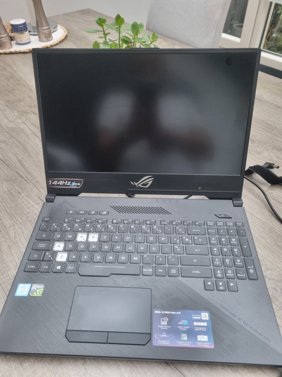 ASUS ROG Game laptop, voor alle werken., 1 speler, Ophalen, Gebruikt, Vanaf 3 jaar