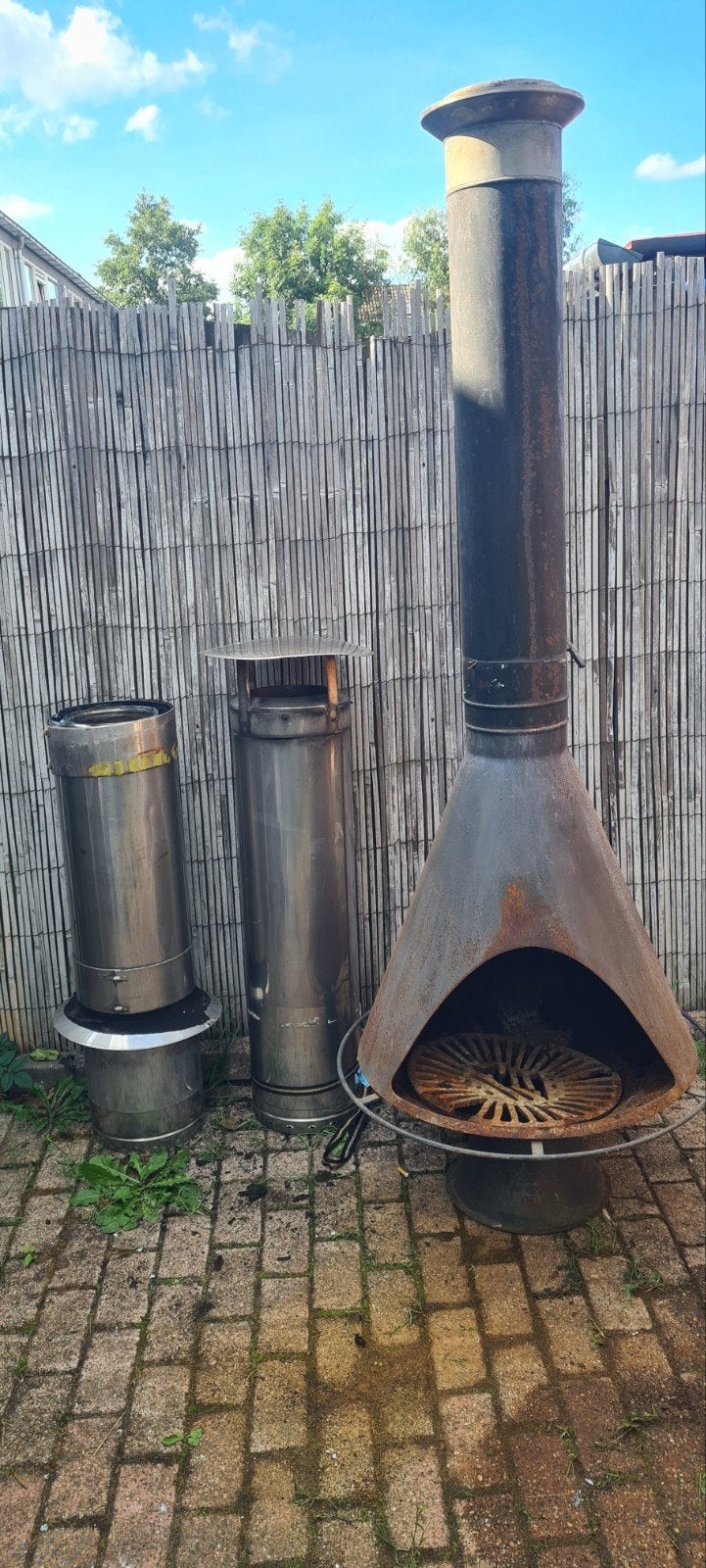 Buitenkachel met  RVS dubbelwandige pijp merk Bellfires, Ophalen, Gebruikt, Vrijstaande haard, Houthaard
