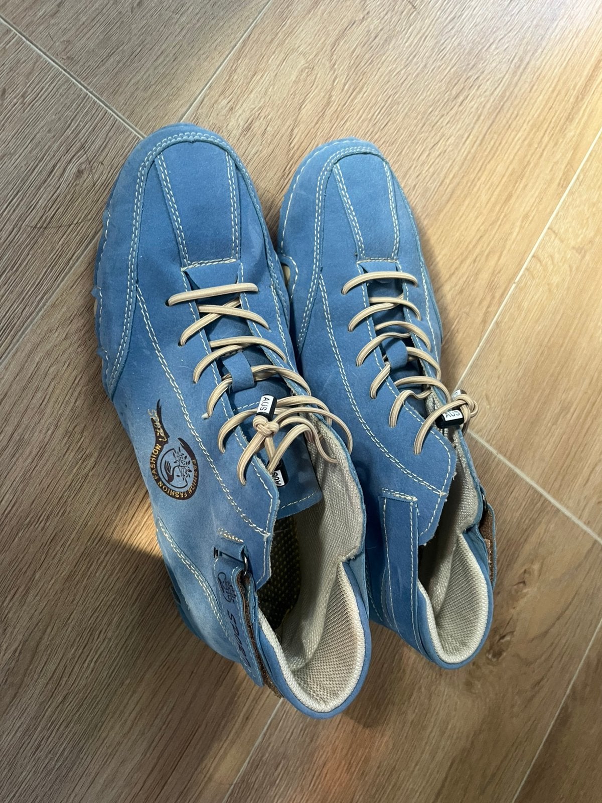 Sneakers, Ophalen of Verzenden, Zo goed als nieuw, Blauw