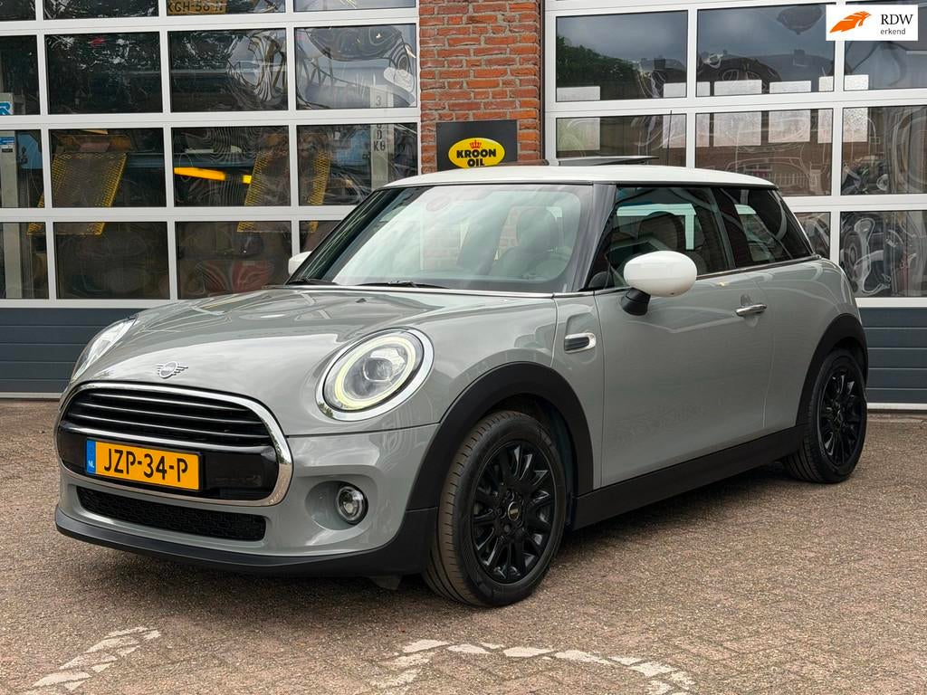 Mini Mini 1.5 Cooper Chili, navi, 1/2 leder, pano dak, cruis, Auto's, Mini, 136 pk, Gebruikt, Zwart, 4 stoelen