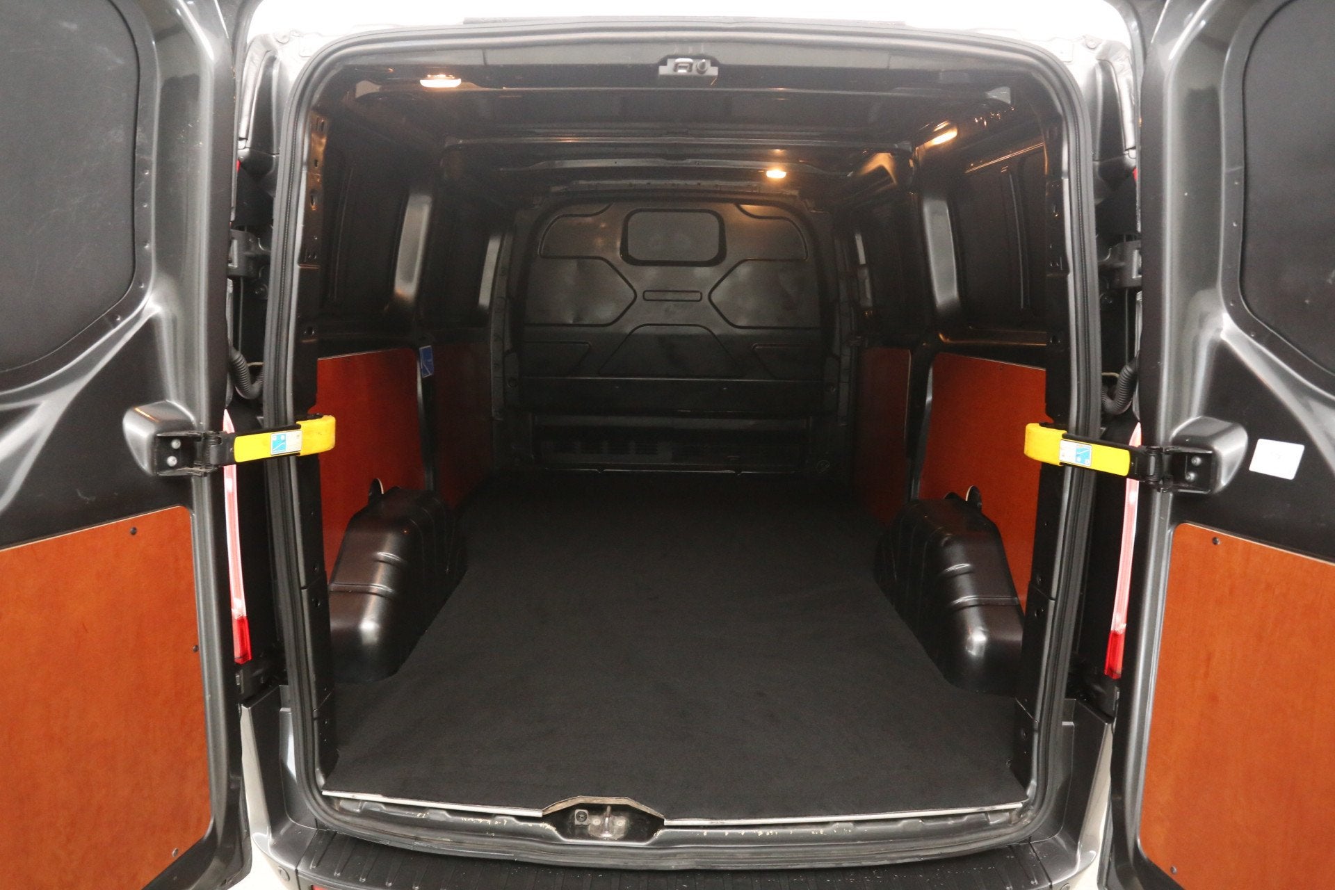 Ford Transit Custom 2.0 TDCI L1H1 | Marge | Airco | Cruise |, Voorwielaandrijving, Stof, Euro 6, 4 cilinders