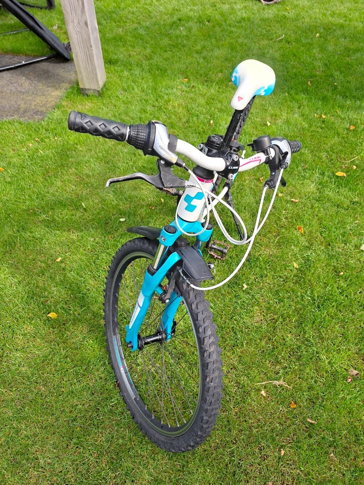 Cube kinderfiets 24 inch - Wit/Blauw, Fietsen en Brommers, Overige merken, Gebruikt, Hardtail, Velgrem