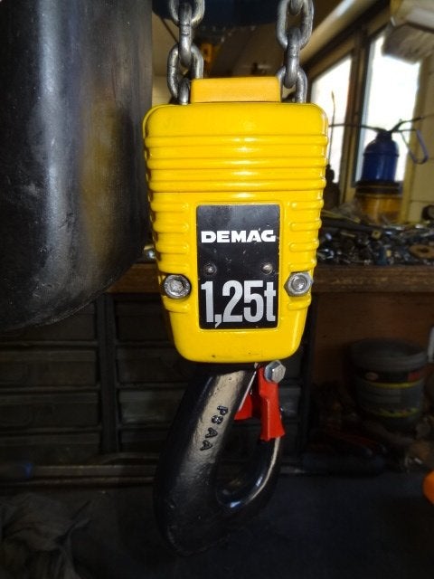 goedwerkende DEMAG ketting takel 1250 kg, Ophalen, Zo goed als nieuw, Elektrisch