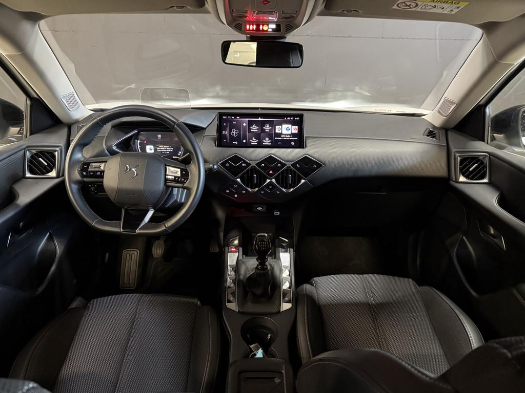 DS DS 3 1.2 PureTech Bastille | DAB+ | Apple Carplay | Head, Voorwielaandrijving, 101 pk, Gebruikt, Euro 6