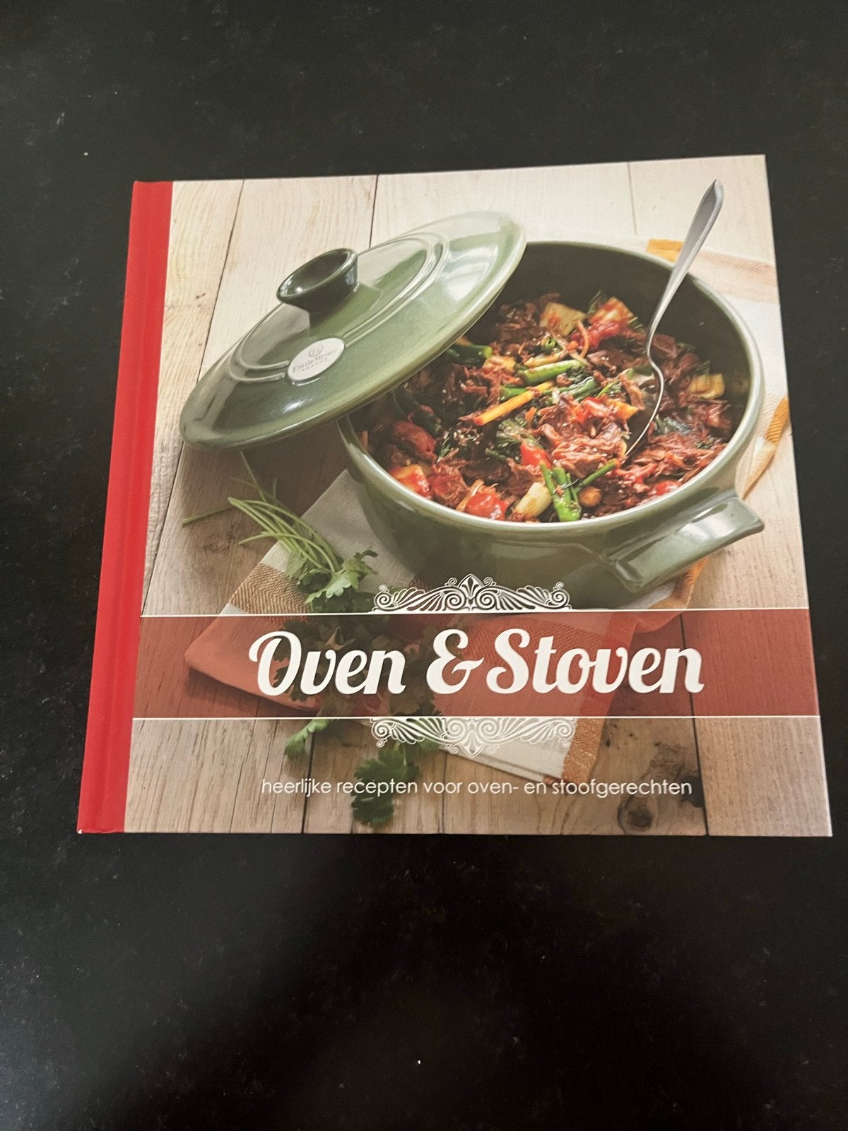 Oven & Stoven: Heerlijke recepten voor oven- en stoofgerecht, Ophalen of Verzenden, Zo goed als nieuw, Hoofdgerechten