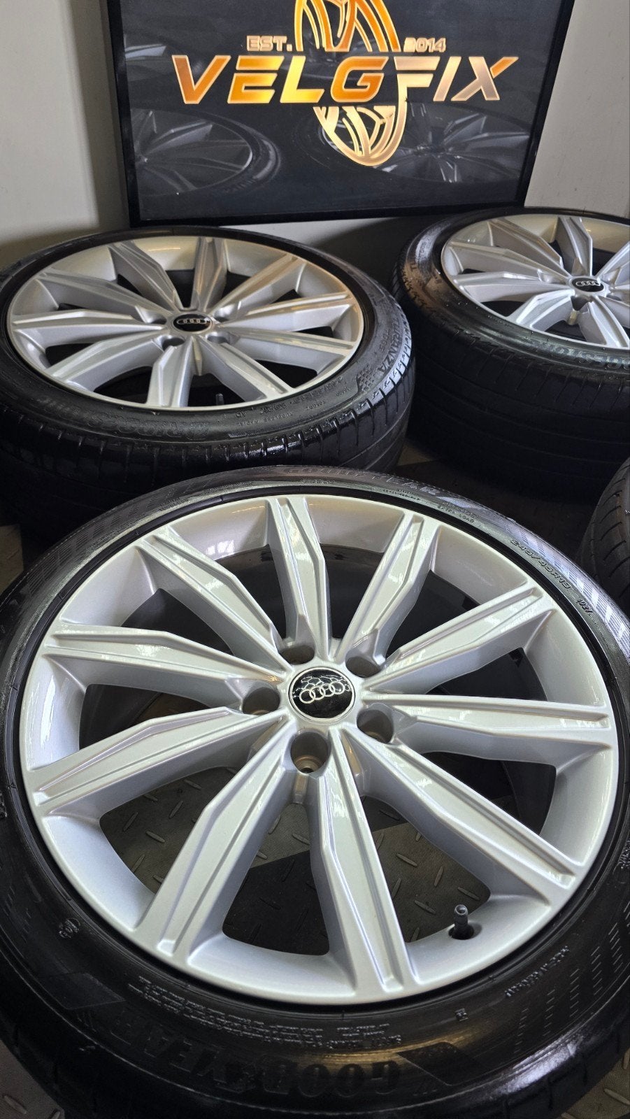 Originele Audi A6 C8 19 inch velgenset, 19 inch, 245 mm, Ophalen of Verzenden, Zomerbanden