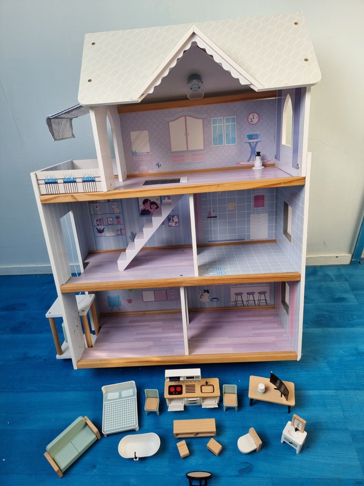Groot houten poppenhuis met meubels, Ophalen, Zo goed als nieuw, Poppenhuis