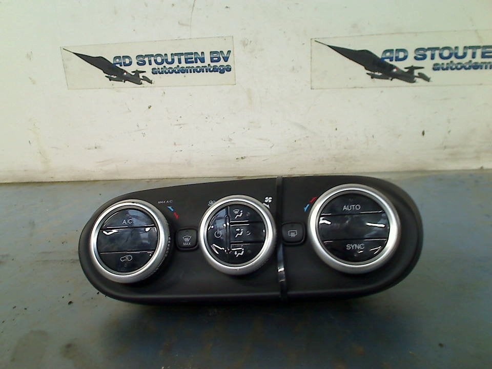 Bedieningspaneel Climate Control Fiat 500X (334) 07357593150, FCA Germany GmbH, Gebruikt, IPC D1-09 Bahnhofsplatz, Rüsselsheim am Main 65423, , Duitsland