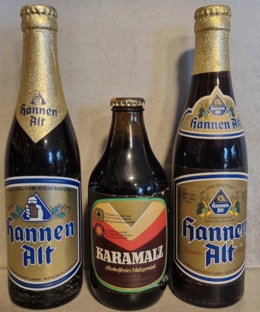 Vintage Hannen Alt & Karamalz Set | Mönchengladbach | '80's, Verzamelen, Biermerken, Ophalen of Verzenden, Zo goed als nieuw, Flesje(s)