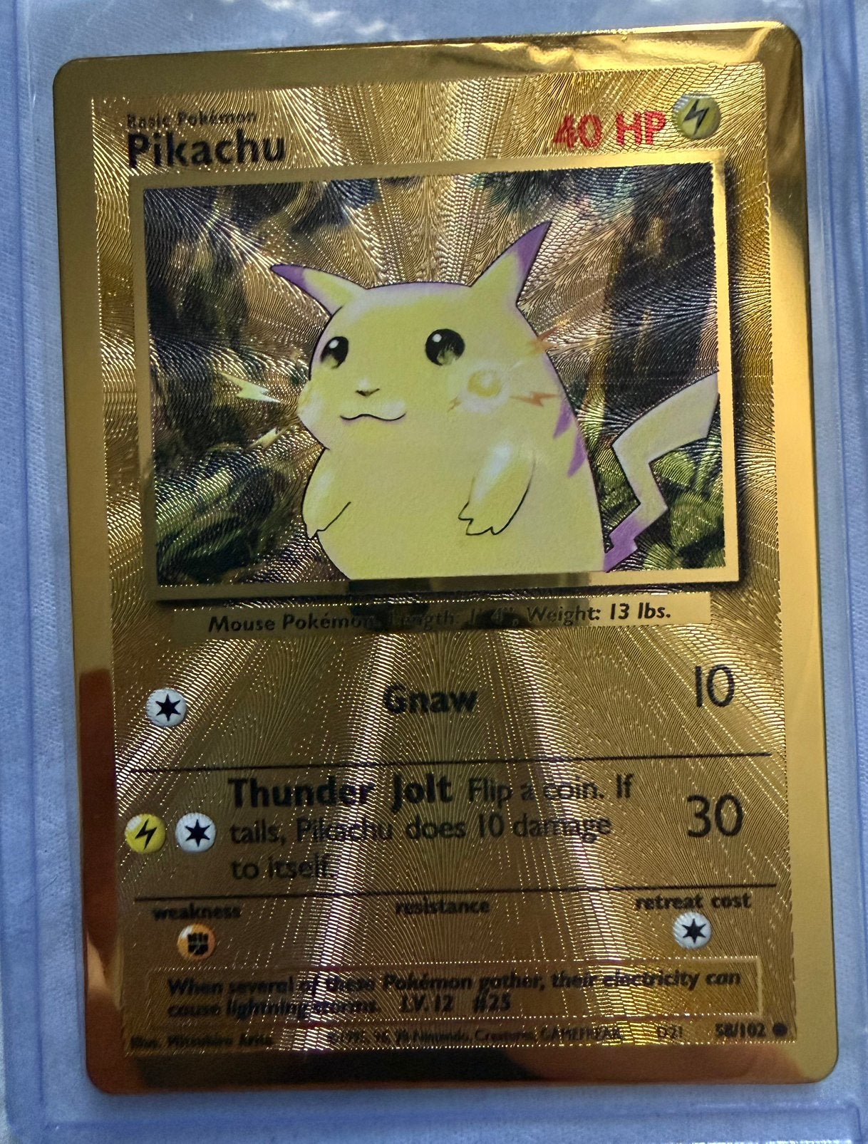 Pikachu metal gold, Verzenden, Zo goed als nieuw