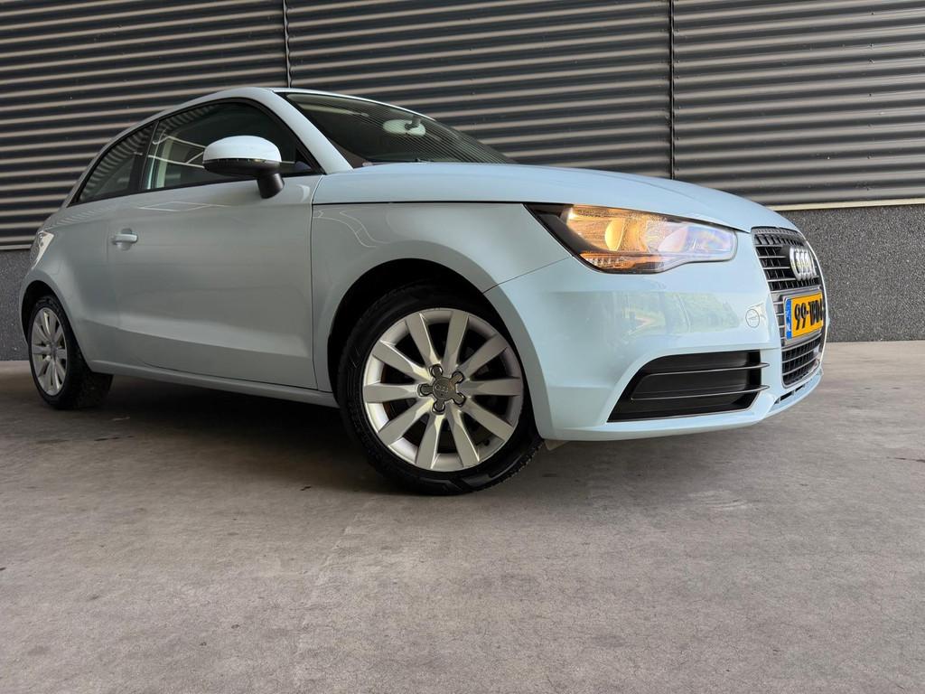 Audi A1 1.2 TFSI Connect *CRUISE*NAVI*MFS STUUR*, Voorwielaandrijving, Euro 5, Zwart, 4 cilinders
