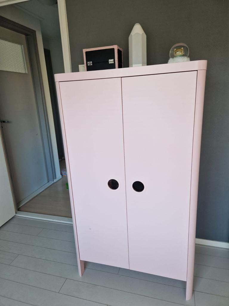 Roze Besunga Ikea kledingkast met twee deuren, Ophalen, Gebruikt, Modern, Speels, 100 tot 150 cm