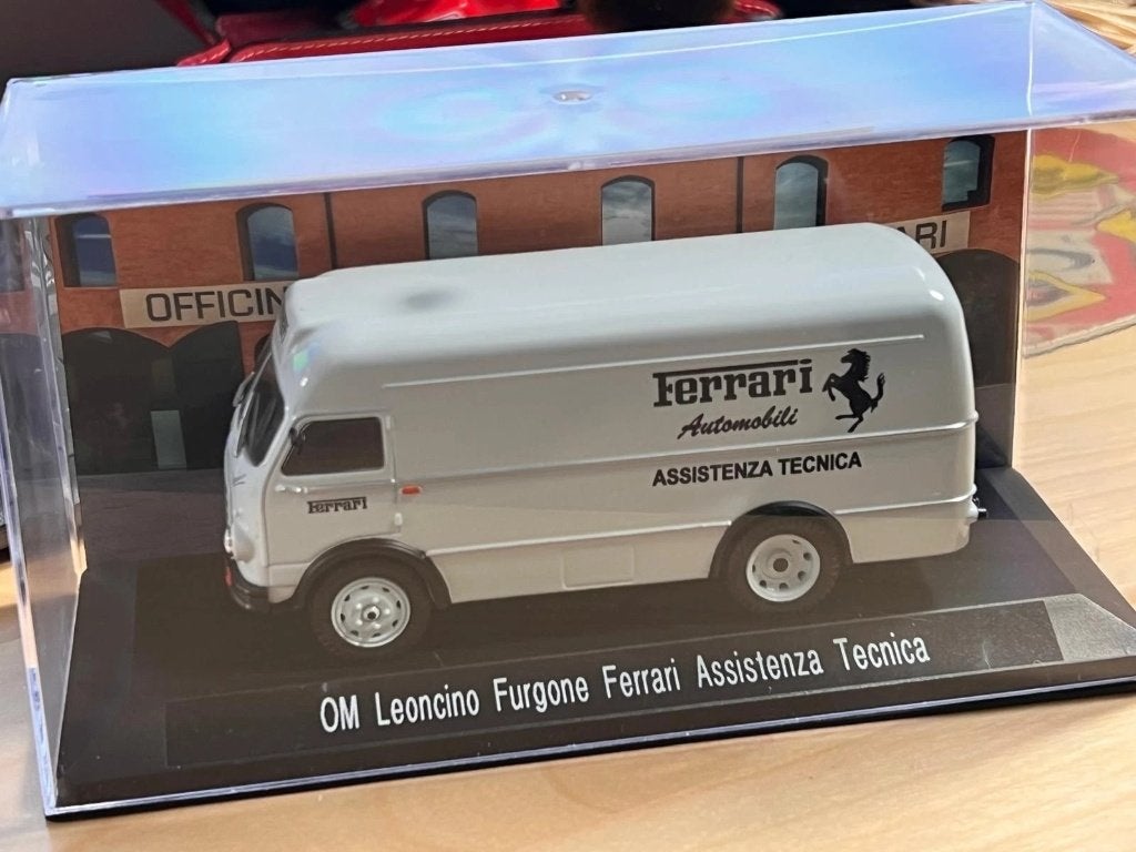 1:43 OM Leoncino Furgone "Ferrari Tecnica" Transporter, Hobby en Vrije tijd, Modelauto's | 1:43, Ophalen of Verzenden, Nieuw, Bus of Vrachtwagen