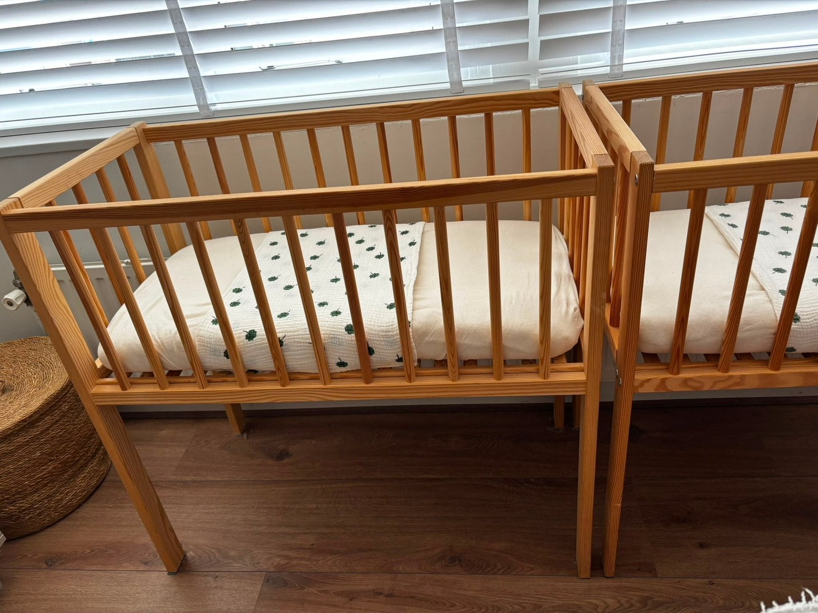 Twee houten co sleepers 40x80 cm, Ophalen, Zo goed als nieuw, Wieg