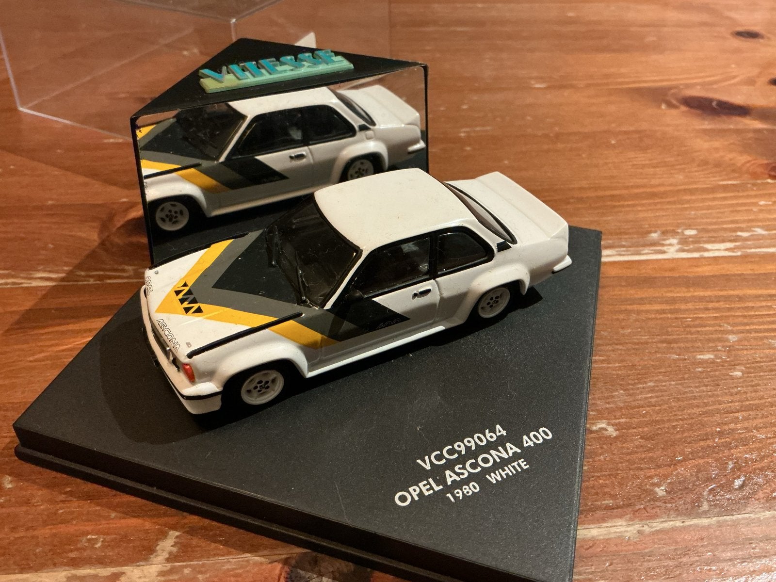Vitesse Opel Ascona 400 1980 Wit Modelauto, Ophalen, Zo goed als nieuw, Auto, Overige merken