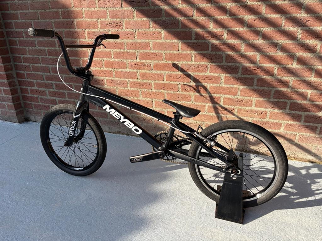 Meybo Holeshot Pro 22,5 Mat Zwart BMX Race / Pumptrack, Fietsen en Brommers, Fietsen | Crossfietsen en BMX, Ophalen, Velgrem, Aluminium