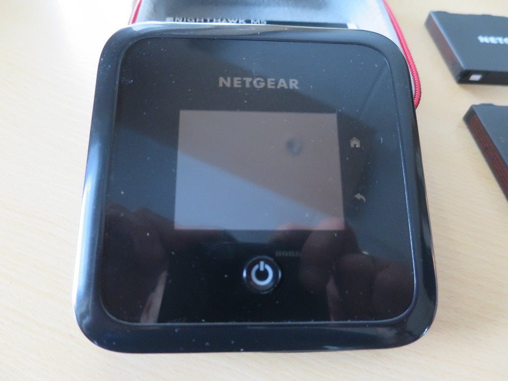 Netgear MiFi router M5200, Computers en Software, Routers en Modems, Ophalen of Verzenden, Niet werkend, Router, Netgear