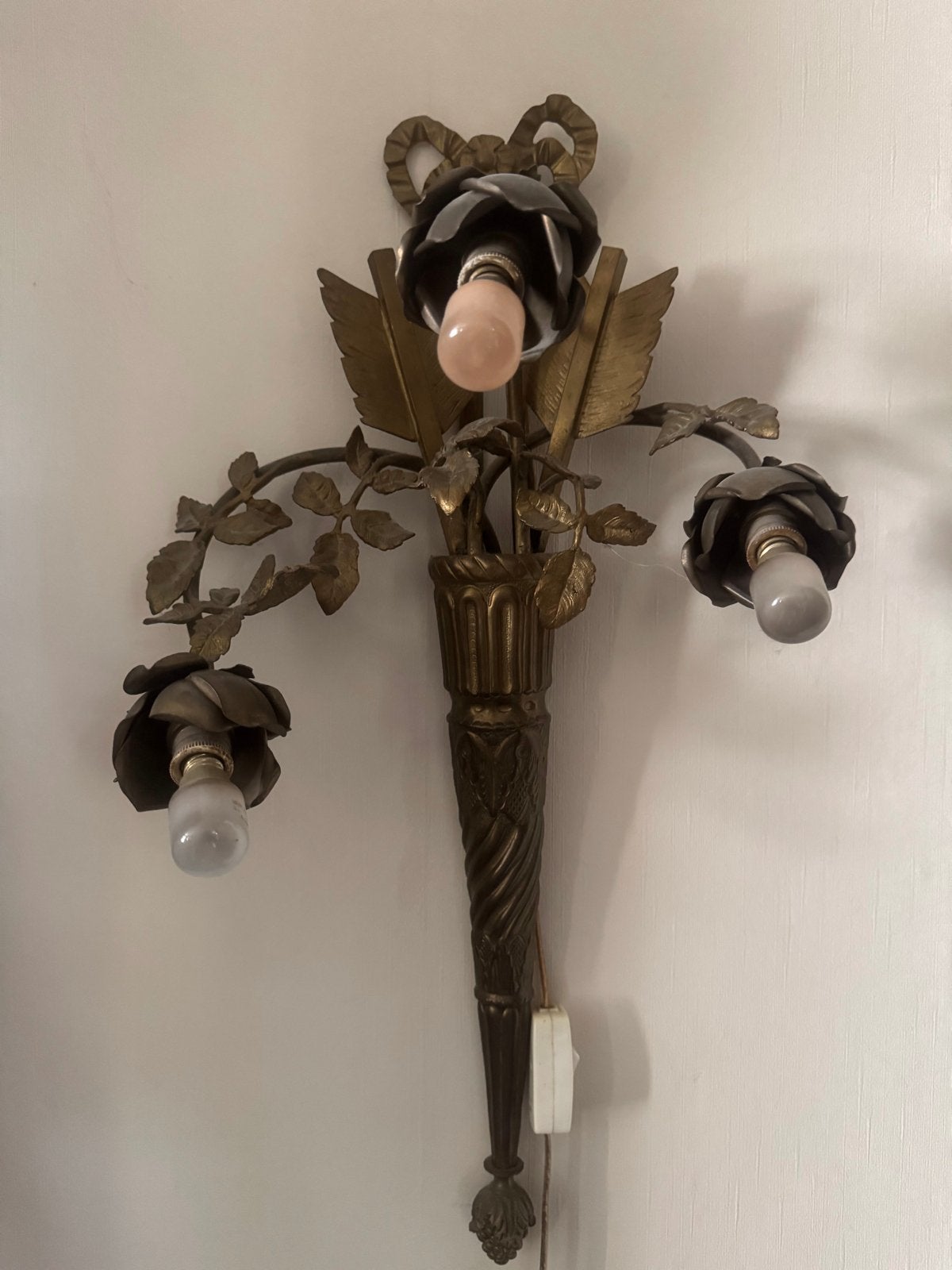 Antieke Franse wandlamp met roosmotief, Antiek en Kunst, Ophalen