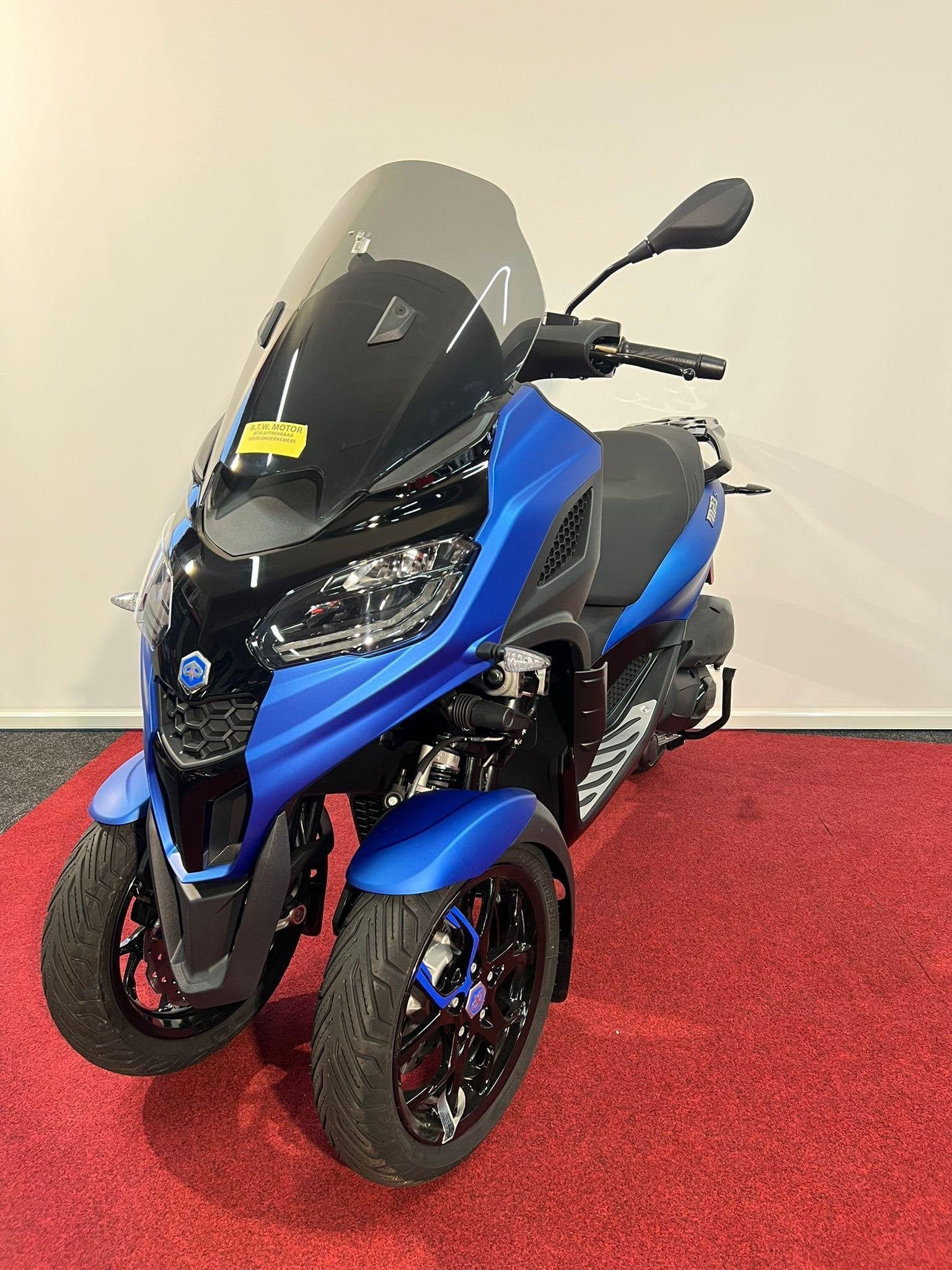 Piaggio MP3 310 HPE Sport ABS E5+ NIEUW €750 KORTING!, Postbus 305
4900 AH  Oosterhout, NL, Overig, Customer_service@piaggio.com