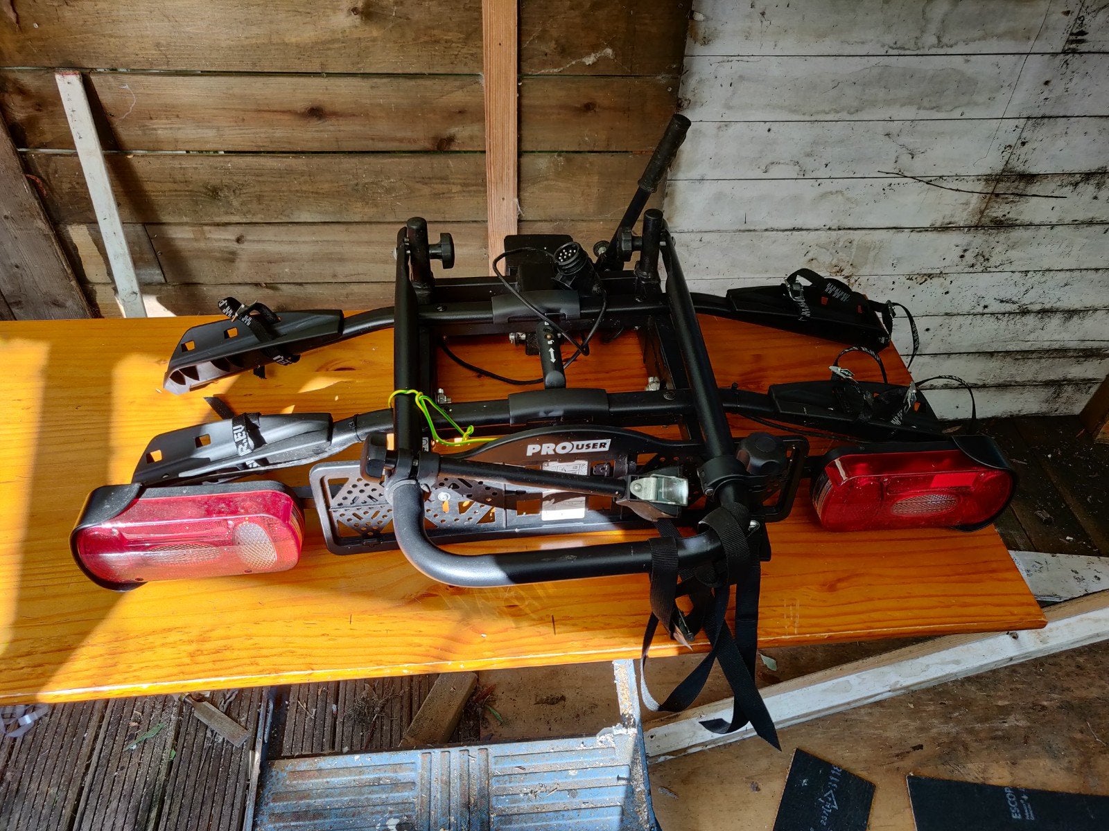 Pro-user Amber II disselfietsendrager 7/13 polig max 50 kg, Ophalen, 2 fietsen, Zo goed als nieuw, Trekhaakdrager