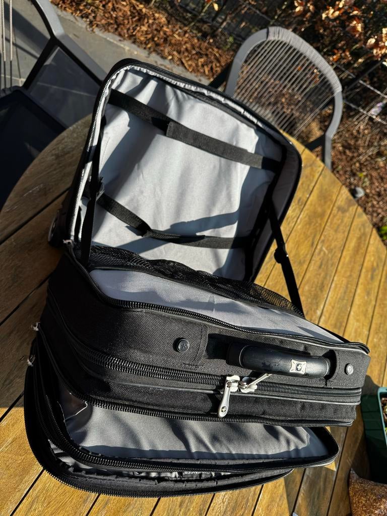 Wenger laptoptrolley, Ophalen, 17 inch of meer, Zo goed als nieuw, Trolleytas