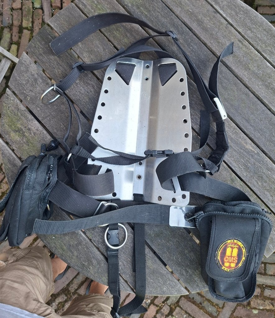 OMS RVS Backplate met harnas en loodpockets, Watersport en Boten, Ophalen of Verzenden, Gebruikt, Overige typen