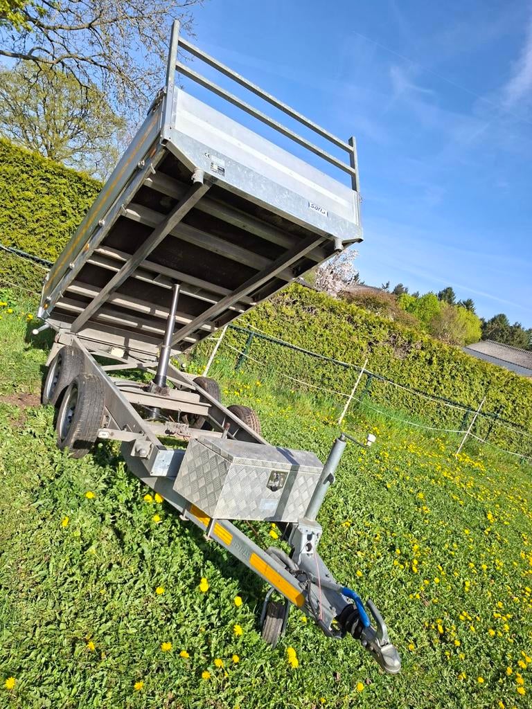 Kipper 2700kg, Ophalen