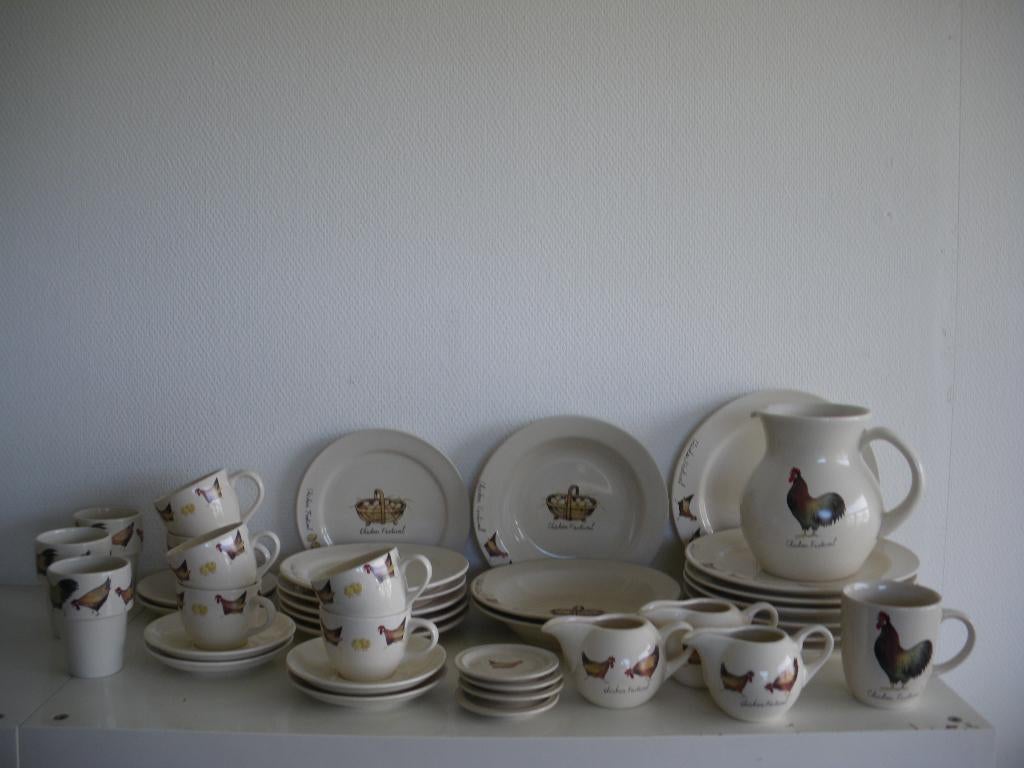 Jet Chicken Festival servies, Huis en Inrichting, Keuken | Servies, Ophalen of Verzenden, Zo goed als nieuw, Bord(en), Wedgwood