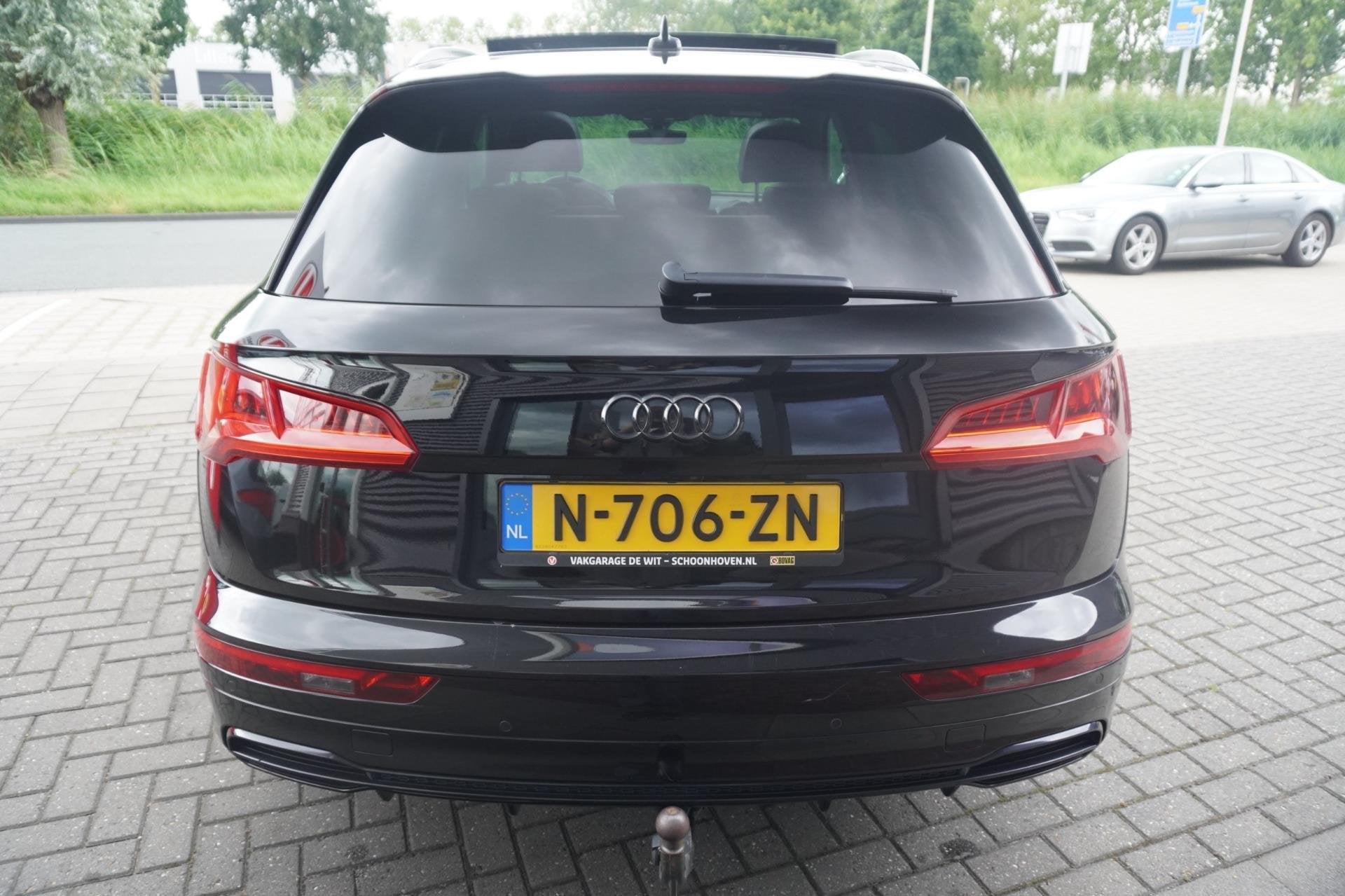 Audi Q5 2.0 TFSI quattro Sport S Line Black Edition / Pano /, Auto's, Automaat, Gebruikt, 4 cilinders, Zwart